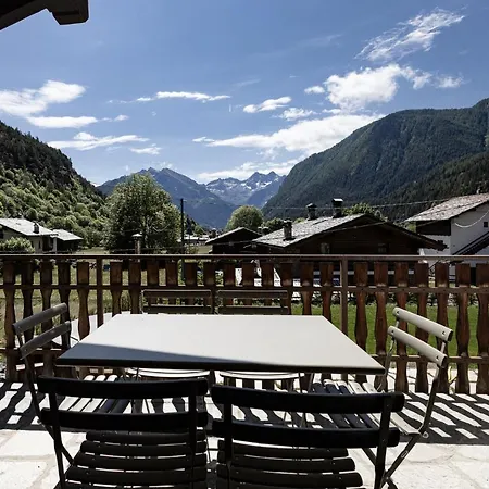 Chalet De Charme Le Bon Refuge * Brusson