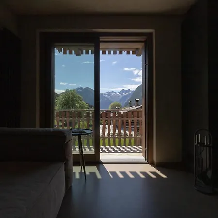 Chalet De Charme Le Bon Refuge * Brusson